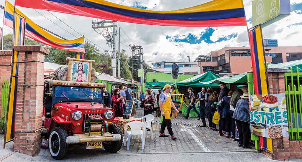 Busy Mercado de las Pulgas