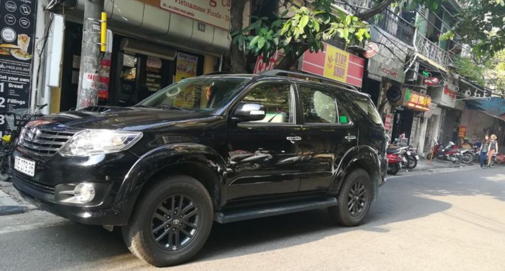 Private transfer from Hanoi to Halong Bay offered by BookAway