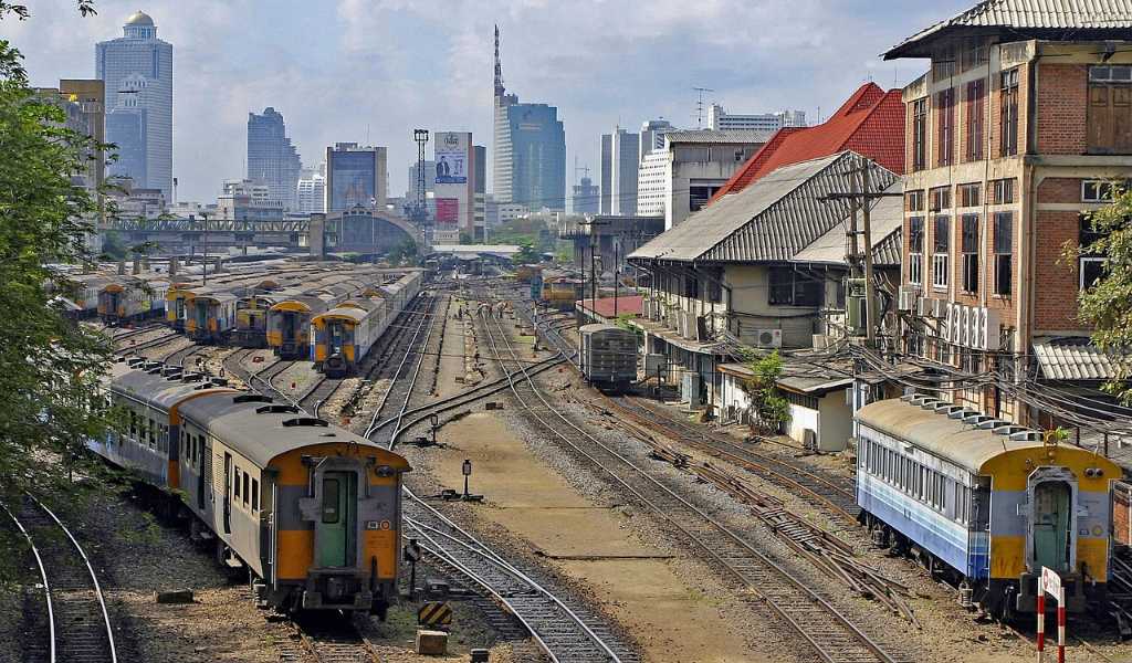 Hua Lamphong Railway Station, the arrival point for trains coming from Surat Thani