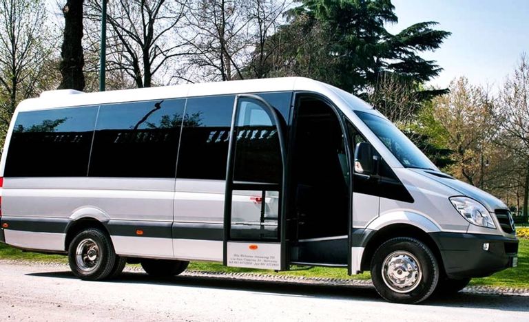 Sorrento Shuttle Express offers a daily minivan trip from Naples to Sorrento
